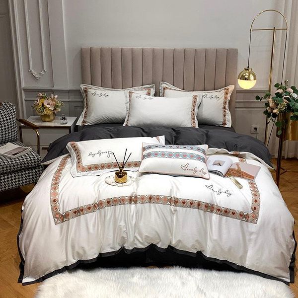bedding sets luxury white gray splicing love embroidery 1000tc egyptian cotton silky soft set duvet cover bed sheet pillowcases 4pcs
bedding sets luxury white gray splicing love embroidery 1000tc egyptian cotton silky soft set duvet cover bed sheet pillowcases 4pcs