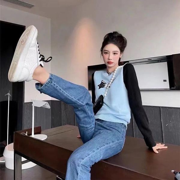 women's sweaters tsxt high version of yuanqi chest bow hook flower pattern collision color stitching knit age slimming sweater, White;black
women's sweaters tsxt high version of yuanqi chest bow hook flower pattern collision color stitching knit age slimming sweater, White;black