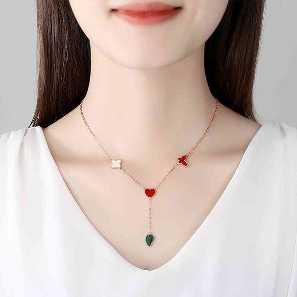 niche design advanced clover butterfly love string pendant fritillaria malachite necklace luxury jewelry clavicle chain, Silver
niche design advanced clover butterfly love string pendant fritillaria malachite necklace luxury jewelry clavicle chain, Silver