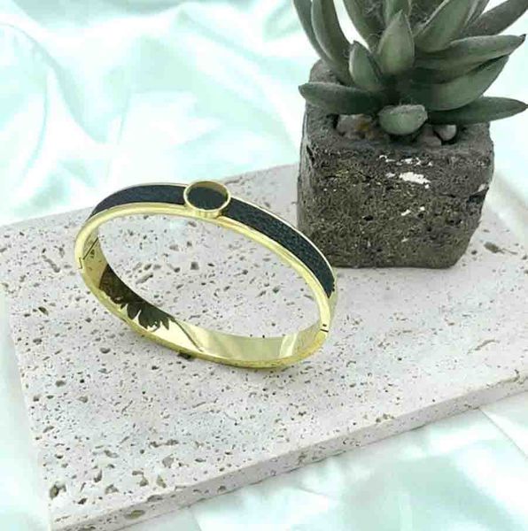 designers luxurys bracelets fashion women open bracelet lady party gift bangle, Golden;silver
designers luxurys bracelets fashion women open bracelet lady party gift bangle, Golden;silver