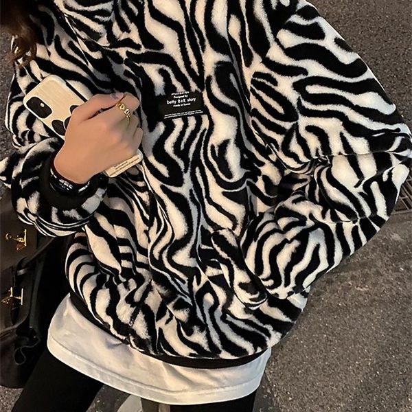 women's jackets autumn and winter 2021 korean version loose versatile foreign style fried street zebra pattern plush coat blouse, Black;brown
women's jackets autumn and winter 2021 korean version loose versatile foreign style fried street zebra pattern plush coat blouse, Black;brown