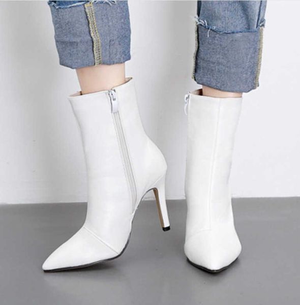 boots autumn and winter face versatile thin high heeled pointed middle women's, Black
boots autumn and winter face versatile thin high heeled pointed middle women's, Black