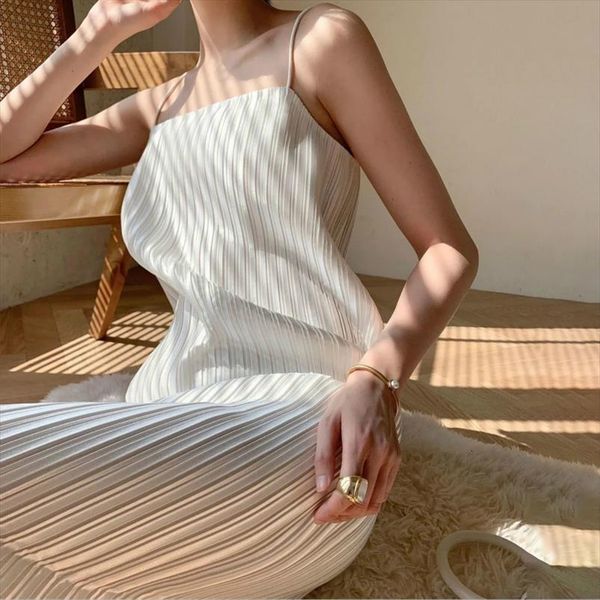 summer white long pleated women dress satin sleeveless luster slash neck retro sundress, Black;gray
summer white long pleated women dress satin sleeveless luster slash neck retro sundress, Black;gray