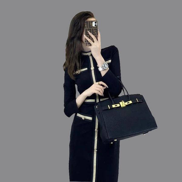 casual dresses elegant solidcolor buttocks middle length dress women autumn winter long sleeve buttons shiny slim party pencil vestidos, Black;gray
casual dresses elegant solidcolor buttocks middle length dress women autumn winter long sleeve buttons shiny slim party pencil vestidos, Black;gray
