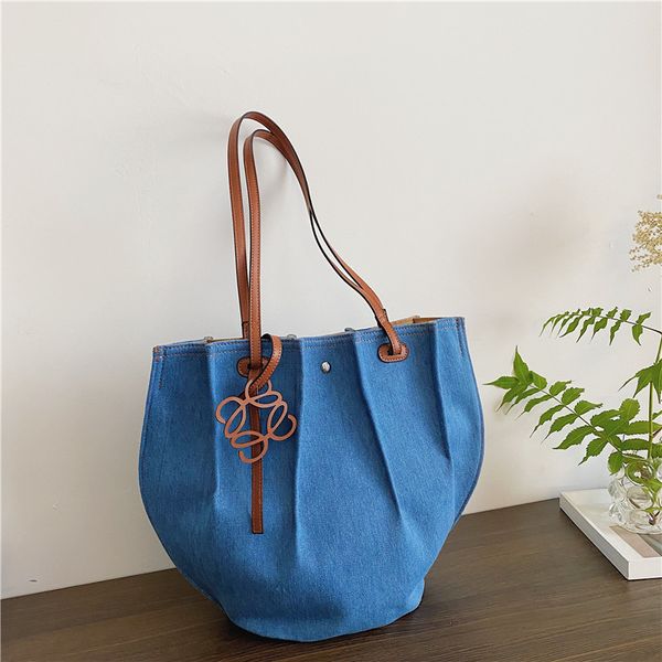 luxury handbags korean large capacity denim shoulder women's 2021 new simple fashion handbag
luxury handbags korean large capacity denim shoulder women's 2021 new simple fashion handbag