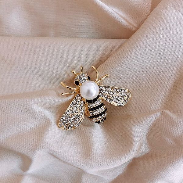classic crosin ch little bee female brooch cute personality brooch scarf buckle fixed clothes anti light neckline decoration brooch
classic crosin ch little bee female brooch cute personality brooch scarf buckle fixed clothes anti light neckline decoration brooch