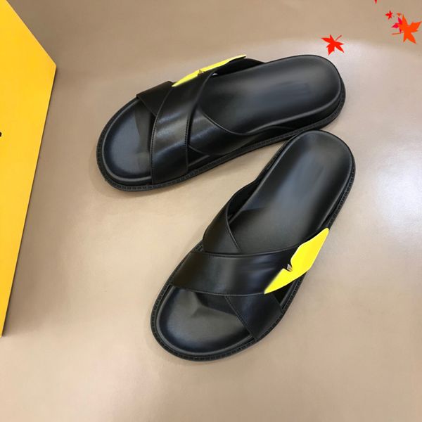2021 slipper designer slide summer sandals fashion men beach indoor flat flip flops leather luxurys shoes mens slippers with box size 39-45, Black
2021 slipper designer slide summer sandals fashion men beach indoor flat flip flops leather luxurys shoes mens slippers with box size 39-45, Black