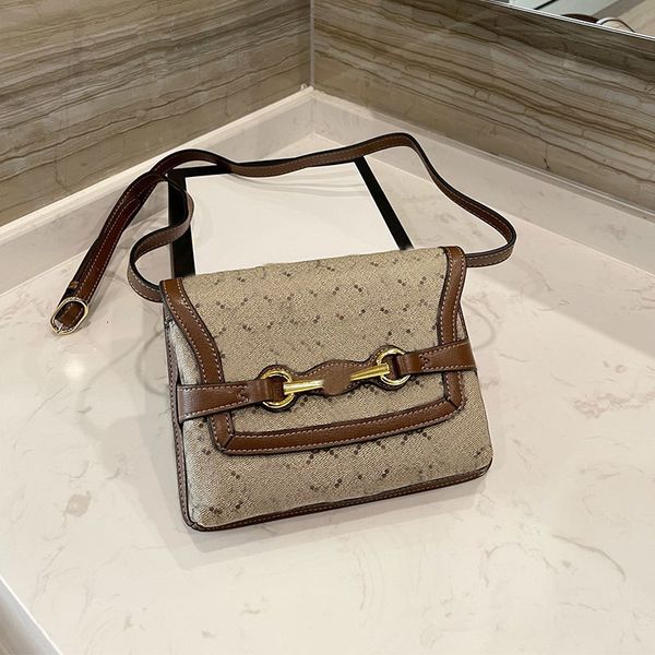 classic saddle bags women postman bag ladies crossbody handbag quality retro letter wallet fashion shoulder starp
classic saddle bags women postman bag ladies crossbody handbag quality retro letter wallet fashion shoulder starp