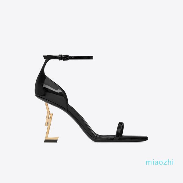 2021 fashion designer dress shoes ladies high heels exquisite and comfortable strap women letters short boots leather material size 35-42, Black
2021 fashion designer dress shoes ladies high heels exquisite and comfortable strap women letters short boots leather material size 35-42, Black