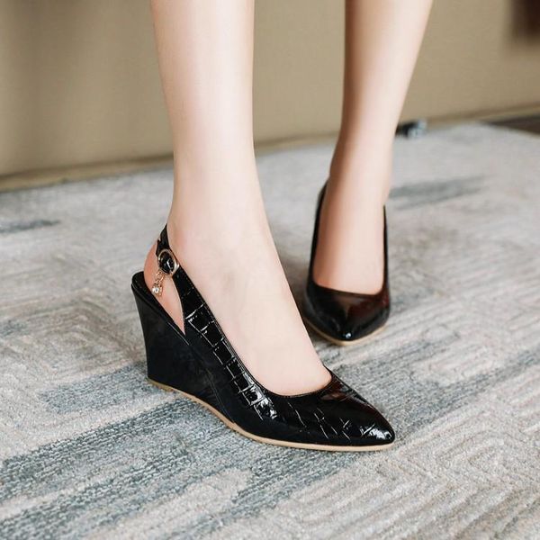 dress shoes large size pointed heel sandals leather women's summer all-match clogs wedge suit female beige big 2021 girls comfort clea, Black
dress shoes large size pointed heel sandals leather women's summer all-match clogs wedge suit female beige big 2021 girls comfort clea, Black