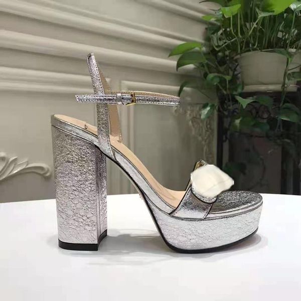 2021 fashion designer women's sandals barefoot super high heel flat table metal button logo quality authentic luxury silver elegant dre, Black
2021 fashion designer women's sandals barefoot super high heel flat table metal button logo quality authentic luxury silver elegant dre, Black