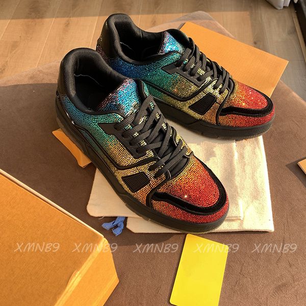 mens designer latest style sneakers cowhide full rhinestone 2021 limited sale comfortable women bling casual shoes size38-44 
mens designer latest style sneakers cowhide full rhinestone 2021 limited sale comfortable women bling casual shoes size38-44