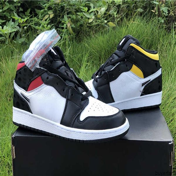 2021 jumpman 1smen women mid basketball shoes four color streetball luxury designer mens womens banned bred toe chicagoa30
2021 jumpman 1smen women mid basketball shoes four color streetball luxury designer mens womens banned bred toe chicagoa30