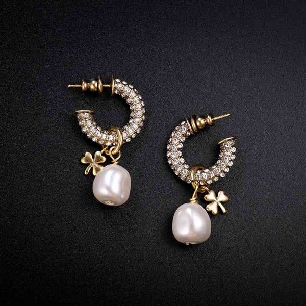 70% off outlet online family pearl full diamond earrings female silver needle fashion star same earrings, Golden
70% off outlet online family pearl full diamond earrings female silver needle fashion star same earrings, Golden