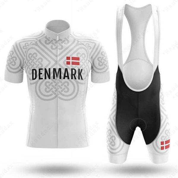 denmark 2021 chinese knot cycling clothing bike jersey breathable man bicycle summer 19d shorts set racing sets, Black;blue
denmark 2021 chinese knot cycling clothing bike jersey breathable man bicycle summer 19d shorts set racing sets, Black;blue