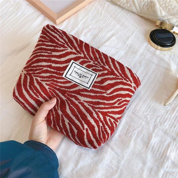 cosmetic bags & cases retro fashion temperament abstract geometric pattern canvas zipper travel organizer makeup bag for women handbags
cosmetic bags & cases retro fashion temperament abstract geometric pattern canvas zipper travel organizer makeup bag for women handbags