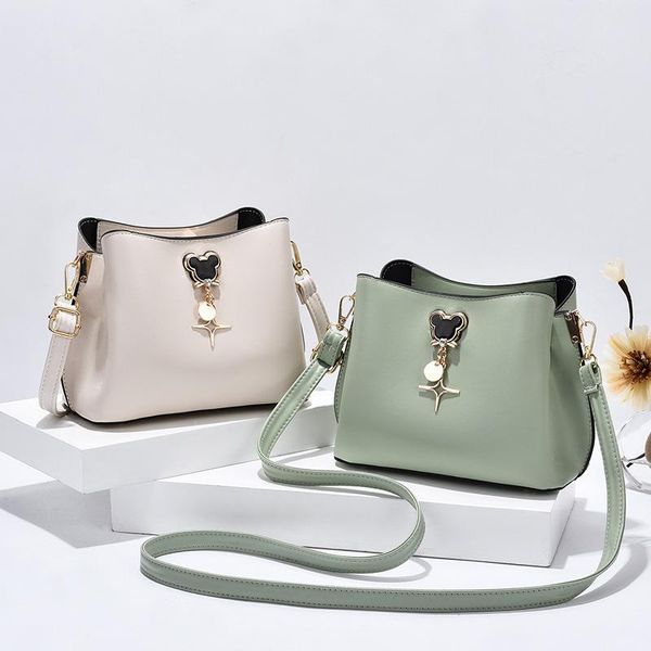 evening bags tassel bucket bag luxury leather handbags for women 2021 fashion large capacity korean messenger shoulder
evening bags tassel bucket bag luxury leather handbags for women 2021 fashion large capacity korean messenger shoulder