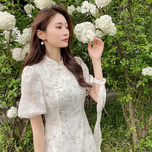 luxury cheongsam long and short cheongsam drs bubble sleeve elegant embroidered women's wear 2021 summer, Blue;red
luxury cheongsam long and short cheongsam drs bubble sleeve elegant embroidered women's wear 2021 summer, Blue;red