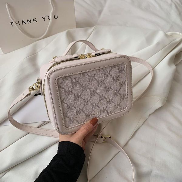 evening bags 2021 summer high-level sense of simple letter printing personality small square section women's shoulder crossbody handbag
evening bags 2021 summer high-level sense of simple letter printing personality small square section women's shoulder crossbody handbag