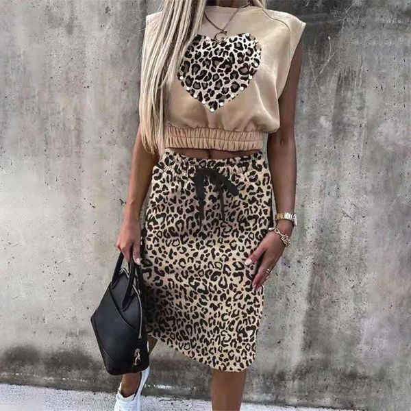 yoga outfit summer sleeveless sweatshirt crop and casual drawstring split lace up skirts outfits women two piece set printed sports
yoga outfit summer sleeveless sweatshirt crop and casual drawstring split lace up skirts outfits women two piece set printed sports