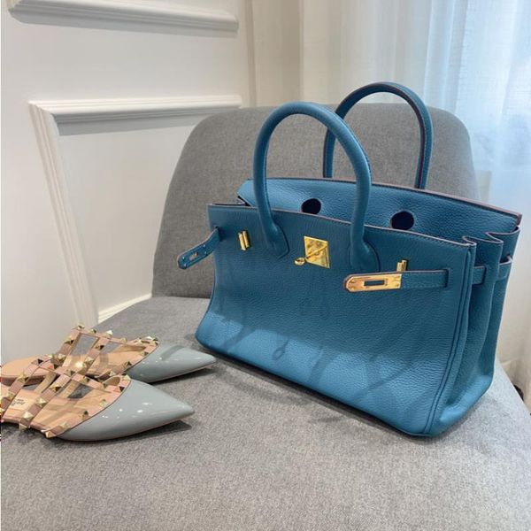 bag high-end layer blue cowhide womens customized peacock handbag tote shoulder crossbody platinum designers handbag wan
bag high-end layer blue cowhide womens customized peacock handbag tote shoulder crossbody platinum designers handbag wan