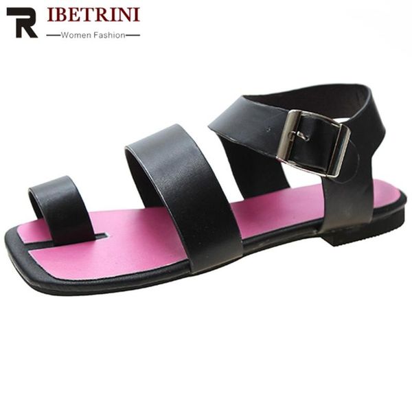 brand design concise flat shoes women trendy solid casual gladiator sandals 2021 summer flip flop, Black
brand design concise flat shoes women trendy solid casual gladiator sandals 2021 summer flip flop, Black