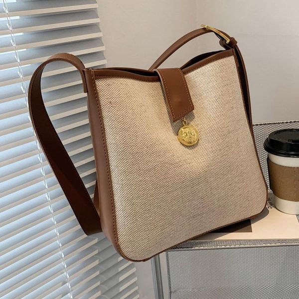 evening bags brand designer ladies students simple leisure large-capacity bag2021 one-shoulder bucket bag korean canvas female handbag
evening bags brand designer ladies students simple leisure large-capacity bag2021 one-shoulder bucket bag korean canvas female handbag