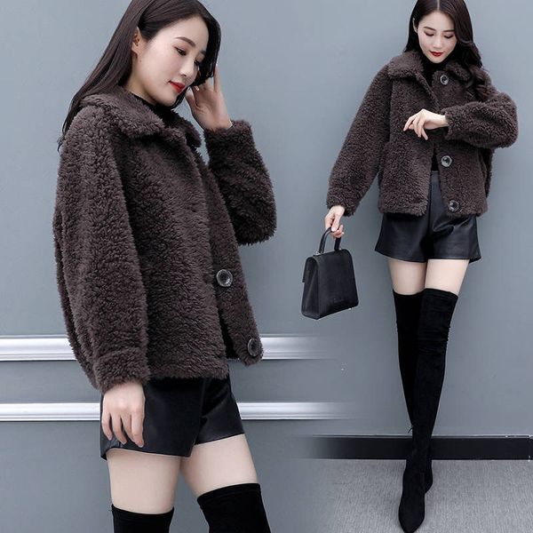 imitation lamb short coat women's loose and thin korean 202i new solid color slim wool fashion, Black
imitation lamb short coat women's loose and thin korean 202i new solid color slim wool fashion, Black