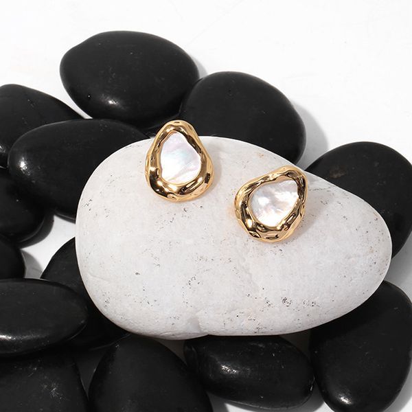 2021 popular korean retro elegant water drop shell earrings female irregular inlaid cute brass jewelry gifts girls, Golden
2021 popular korean retro elegant water drop shell earrings female irregular inlaid cute brass jewelry gifts girls, Golden