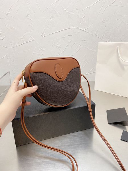 2021 new women fashion lovely heart-shaped one-shoulder camera bag elegant and noble all-match clothing classic patchwork evening bags
2021 new women fashion lovely heart-shaped one-shoulder camera bag elegant and noble all-match clothing classic patchwork evening bags
