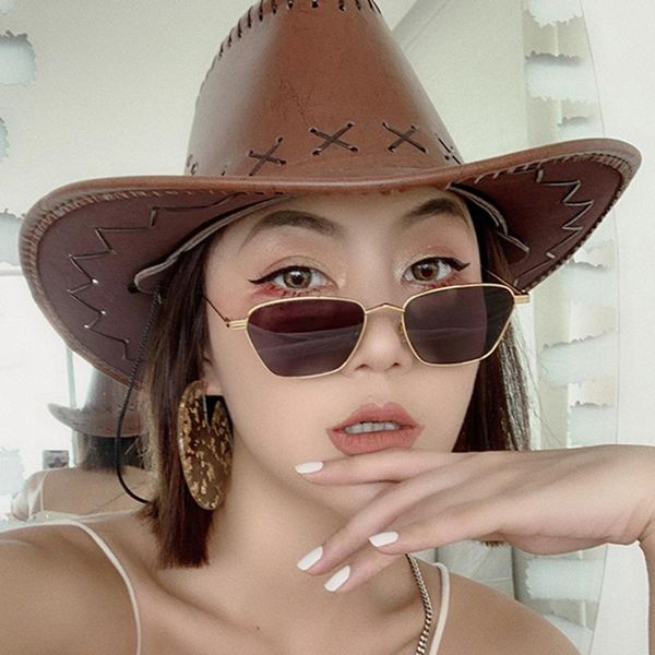 sunglasses vintage square women 2021 design sunmmer trendy sun glasses female outdoor seaside beach eyewears uv, White;black
sunglasses vintage square women 2021 design sunmmer trendy sun glasses female outdoor seaside beach eyewears uv, White;black