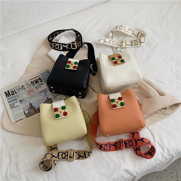 evening bags 2021 fashion business women's pu leather shoulder crossbody zipper wallet cell phone pocket messenger bag female
evening bags 2021 fashion business women's pu leather shoulder crossbody zipper wallet cell phone pocket messenger bag female