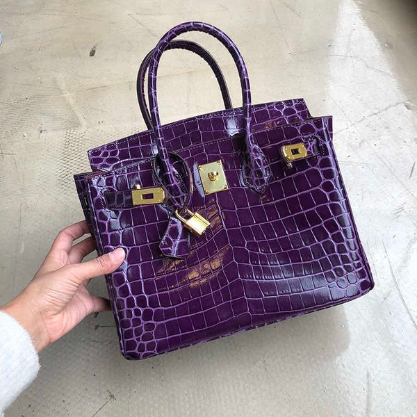 guangzhou high-end crocodile pattern genuine leather bag fashion crocodile leather womens bag commuter large capacity handbag shoulder messe
guangzhou high-end crocodile pattern genuine leather bag fashion crocodile leather womens bag commuter large capacity handbag shoulder messe