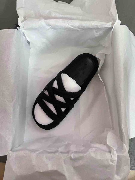 2021 summer women's beige luxury sandals fashion hemp rope slippers flat heeel chain real pictures straw, Black
2021 summer women's beige luxury sandals fashion hemp rope slippers flat heeel chain real pictures straw, Black