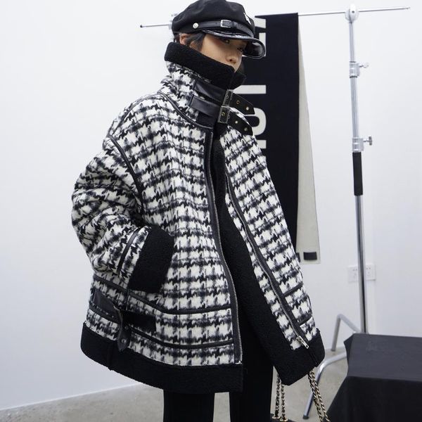 women's jackets 2021 winter houndstooth stitching lamb fur coat one women plus velvet thick warm loose jacket female motorcycle clothin, Black;brown
women's jackets 2021 winter houndstooth stitching lamb fur coat one women plus velvet thick warm loose jacket female motorcycle clothin, Black;brown