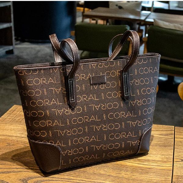 evening bags larger capacity pvc women totes 2021 fashion letter printing one shoulder ladies famous purse and handbags sac luxe cc
evening bags larger capacity pvc women totes 2021 fashion letter printing one shoulder ladies famous purse and handbags sac luxe cc