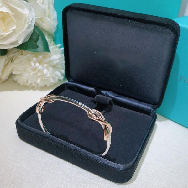 bangle tif original 1:1 logo color separation cross adjustable bracelet luxury jewelry classic trend brand couple woman, Black
bangle tif original 1:1 logo color separation cross adjustable bracelet luxury jewelry classic trend brand couple woman, Black