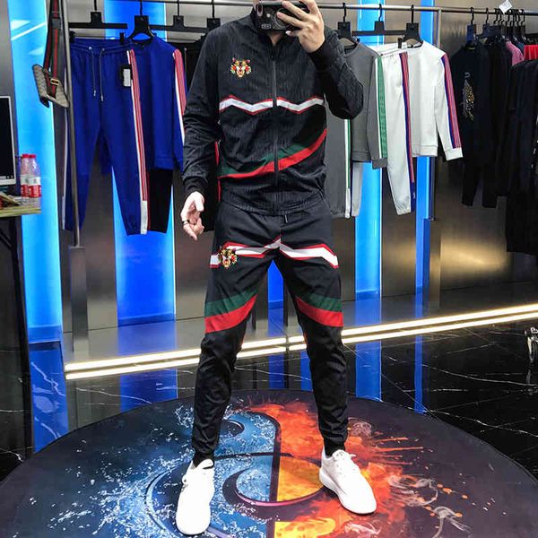 hoodies digital male mode printed cardigan suit with neck personality tiger stripe of two pieces, Black
hoodies digital male mode printed cardigan suit with neck personality tiger stripe of two pieces, Black