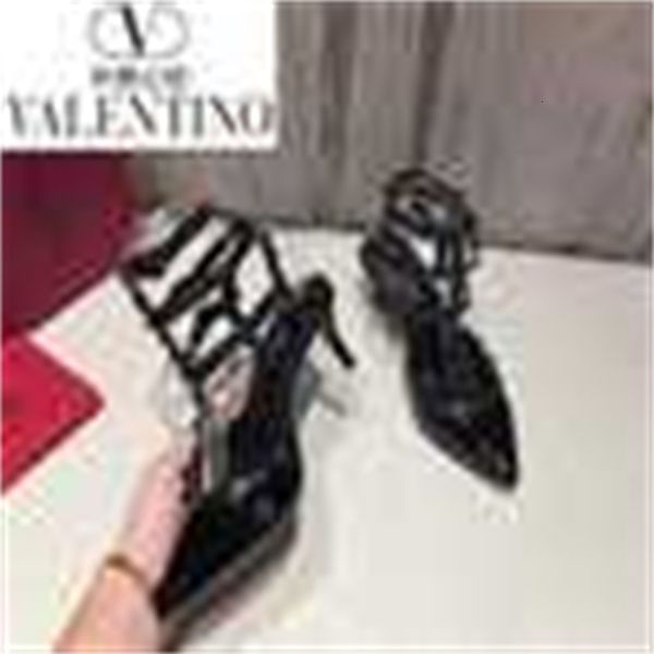 designer luxury women high heels sandals slippers mules slides pumps loafers men ballerinas sneakers dress shoes svai, Black;white
designer luxury women high heels sandals slippers mules slides pumps loafers men ballerinas sneakers dress shoes svai, Black;white