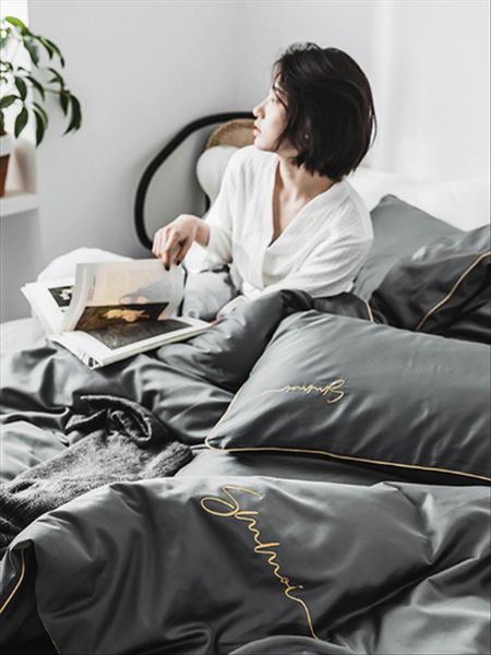 bedding sets long staple cotton satin four piece set of pure bed sheet quilt cover european luxury high-end atmosphere
bedding sets long staple cotton satin four piece set of pure bed sheet quilt cover european luxury high-end atmosphere