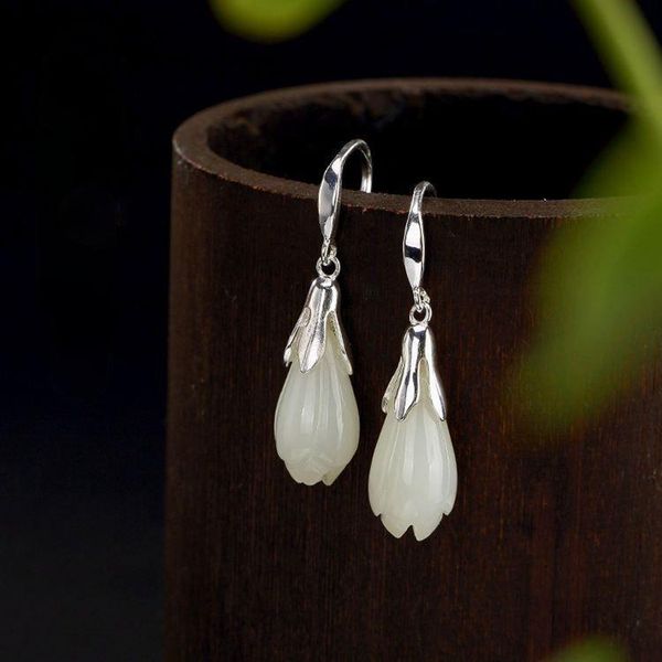 designer's original innovative natural hetian magnolia flower short earrings exquisite and elegant charm ladies silver jewelry dangle &
designer's original innovative natural hetian magnolia flower short earrings exquisite and elegant charm ladies silver jewelry dangle &