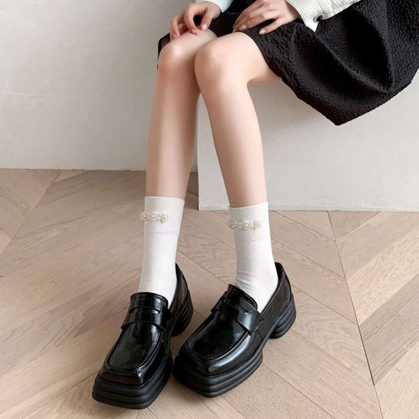 version net red trend socks pearl jewelry middle tube socks women's sweet simple cotton, Black;white
version net red trend socks pearl jewelry middle tube socks women's sweet simple cotton, Black;white
