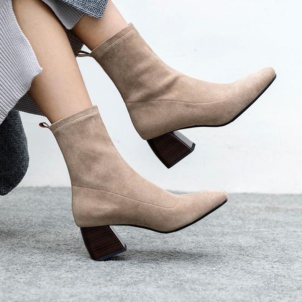 boots 22-26.5cm length big size women casual fashion square head thick with elastic spring and autumn essentials, Black
boots 22-26.5cm length big size women casual fashion square head thick with elastic spring and autumn essentials, Black