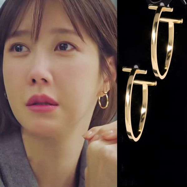 earrings t-shaped circle earrings advanced atmospheric earrings korean temperament luxurys designers jewelry, Golden;silver
earrings t-shaped circle earrings advanced atmospheric earrings korean temperament luxurys designers jewelry, Golden;silver
