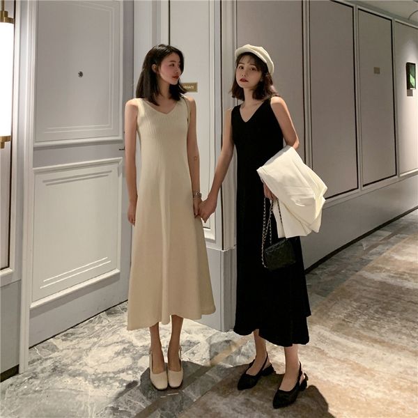 women v-neck maxi 2021 autumn vest dresses korean fashion sleeveless knit long dress, Black;gray
women v-neck maxi 2021 autumn vest dresses korean fashion sleeveless knit long dress, Black;gray