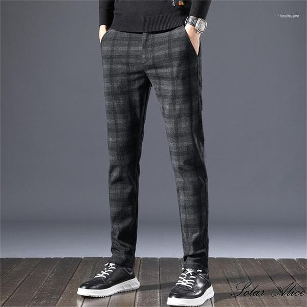 men's pants 2021 spring and autumn straight casual mid-waist plaid loose all-match pants1, Black
men's pants 2021 spring and autumn straight casual mid-waist plaid loose all-match pants1, Black