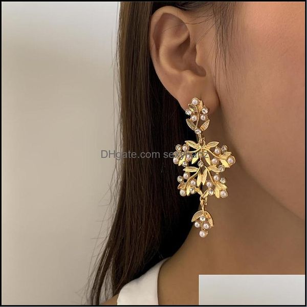 dangle & chandelier earrings jewelry europe retro hollow out leaf earring geometric long imitation pearl diamond ear drop women business par, Silver
dangle & chandelier earrings jewelry europe retro hollow out leaf earring geometric long imitation pearl diamond ear drop women business par, Silver
