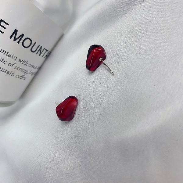 silver new s925 needle pomegranate seed ear nail korean imitation resin earrings creative personality lovely earrings, Golden
silver new s925 needle pomegranate seed ear nail korean imitation resin earrings creative personality lovely earrings, Golden