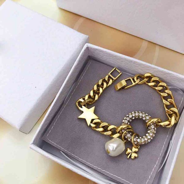 dio/christianluxury designer bracelet women 2021 charm wedding wholesale fashion for retro souvenir gift pearl ladies with box, Red;brown
dio/christianluxury designer bracelet women 2021 charm wedding wholesale fashion for retro souvenir gift pearl ladies with box, Red;brown