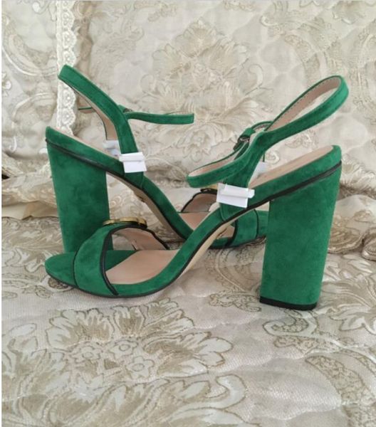 2020 selling luxurys designers sandals women shoes new fashion high chunky heels black soft leather suede sandal girls
2020 selling luxurys designers sandals women shoes new fashion high chunky heels black soft leather suede sandal girls